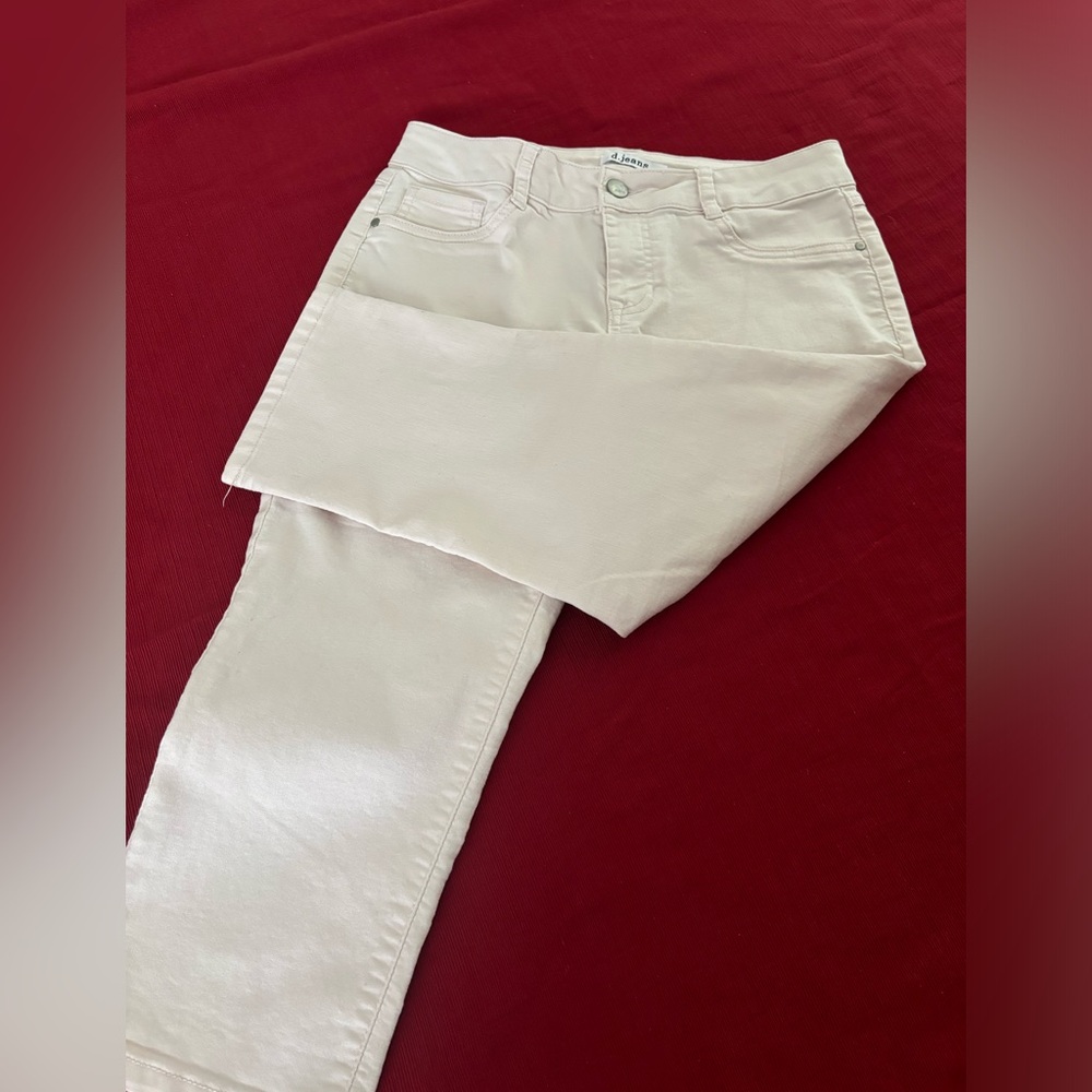 d.jeans- Ladies Capri- Pants- Size-8, very light pink color-Excellent Condition. - Picture 3 of 7